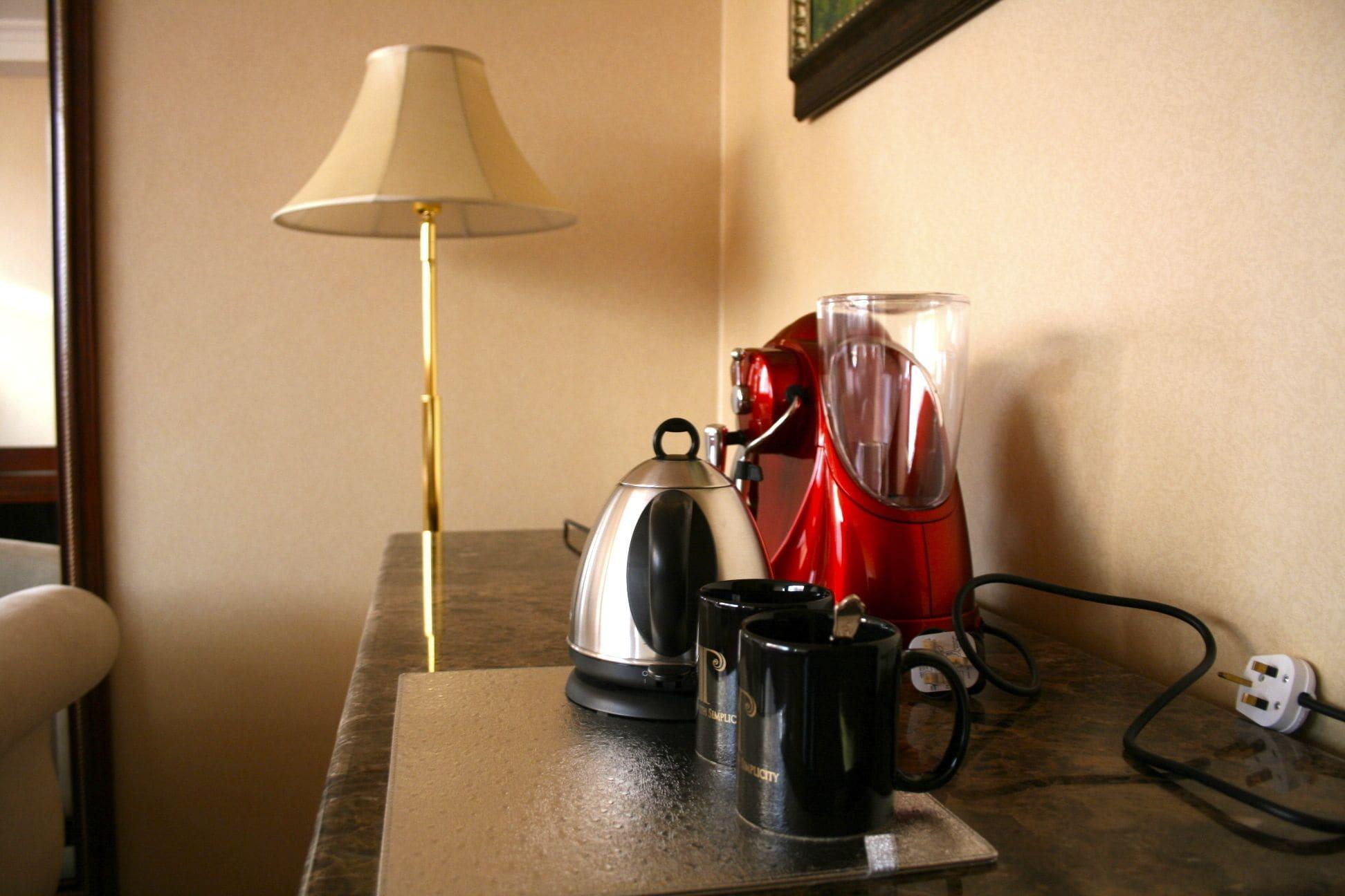 Trianon Royal Hotel Abou Dabi Extérieur photo